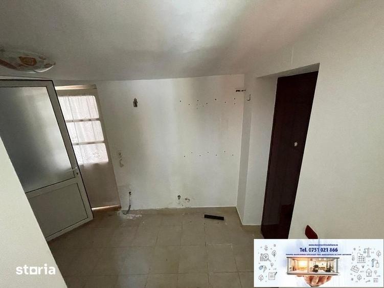 Casă cu 7 camere cu Teren 294 Mp în Piața Centrală