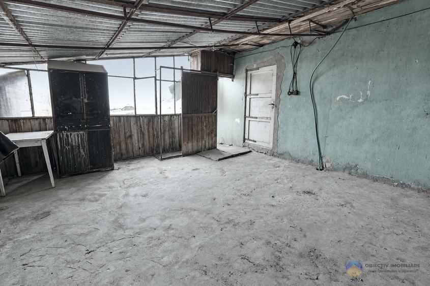 Casă cu 4 camere cu Canalizare în Săvinești