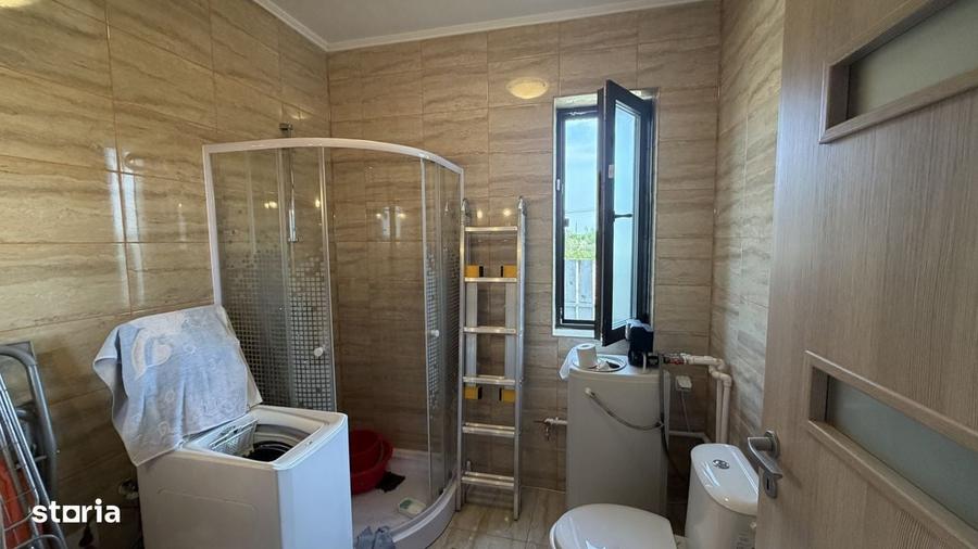 Casă cu 4 camere în Dudu