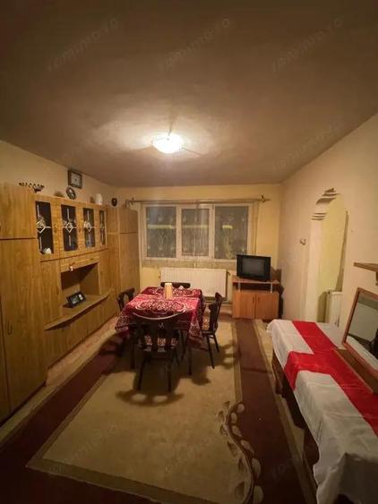 Apartament cu 2 camere semidecomandat în Decebal