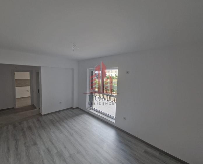 Garsonieră decomandată în Titan