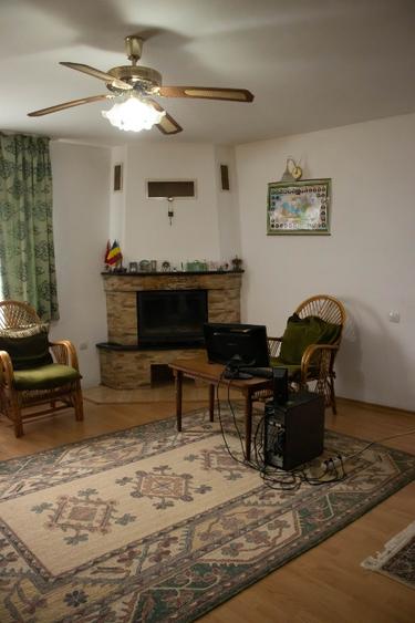 Casă individuală cu 3 camere cu Garaj în Coltău