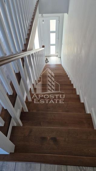 Duplex cu 4 camere cu Canalizare în Remetea Mare