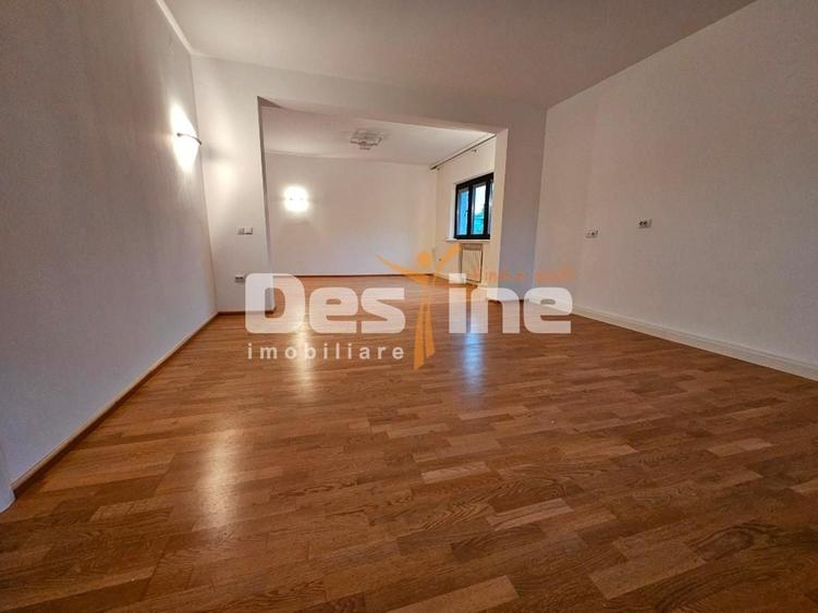 Apartament cu 4 camere decomandat în Domenii