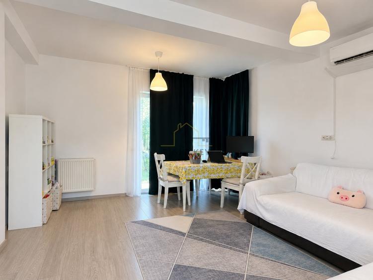 Duplex cu 6 camere cu Canalizare în Domnești