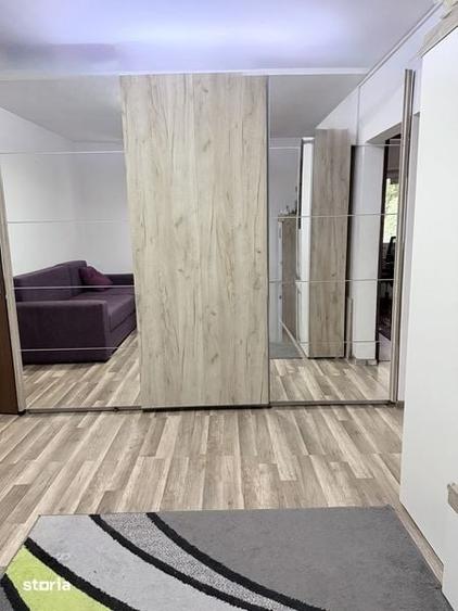 Apartament cu 2 camere semidecomandat în Mioriței