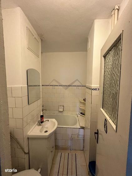 Apartament cu 3 camere decomandat în Alexandru cel Bun