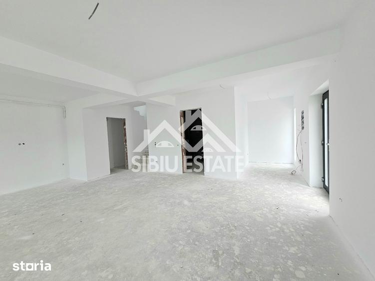 Casă cu 4 camere cu Teren 500 Mp în Șelimbăr