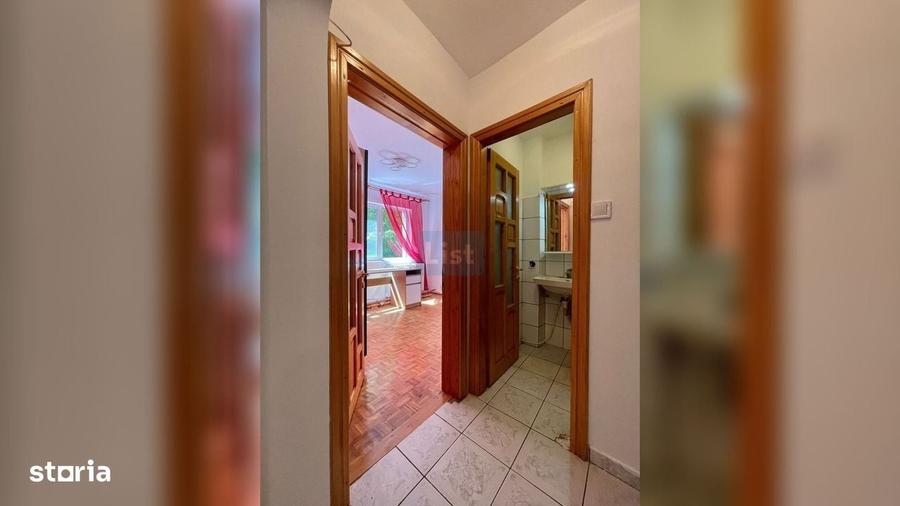 Apartament cu 3 camere semidecomandat în Micro III