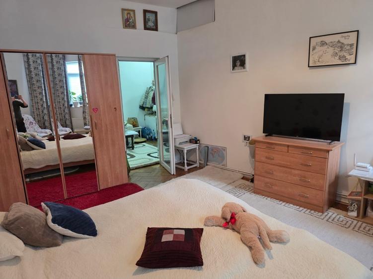 Apartament cu 2 camere semidecomandat, mobilat în Ferdinand