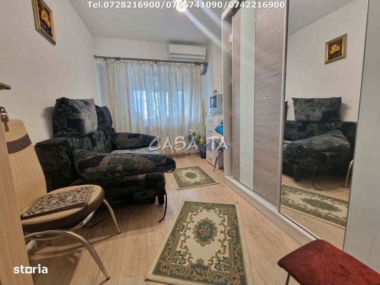 Apartament cu 4 camere decomandat în Central