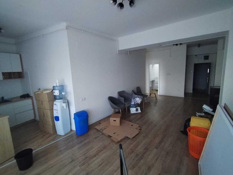 Spațiu comercial, de 60 mp, în Central