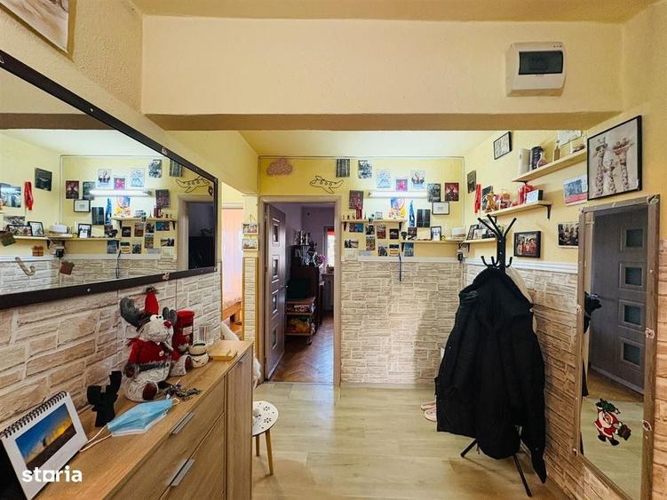 Apartament cu 2 camere decomandat în Cristian