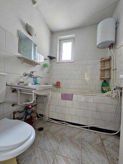 Apartament cu 3 camere semidecomandat în Ultracentral