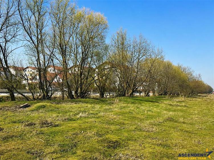 Teren Construcții intravilan de 3250 mp, în Sânpetru