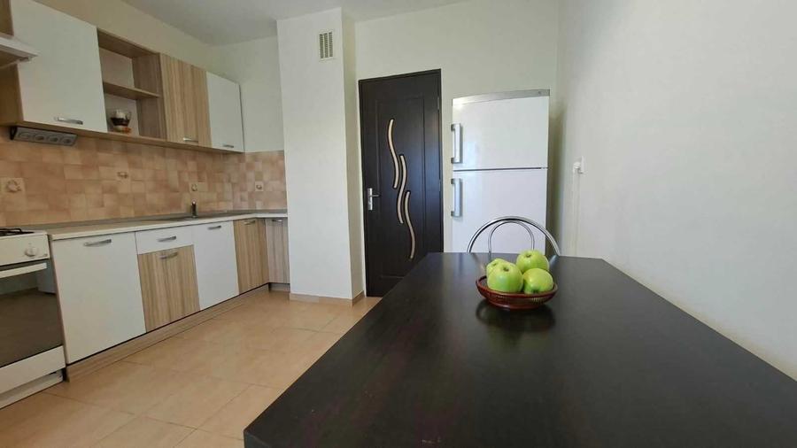 Apartament cu 2 camere decomandat în Calea București