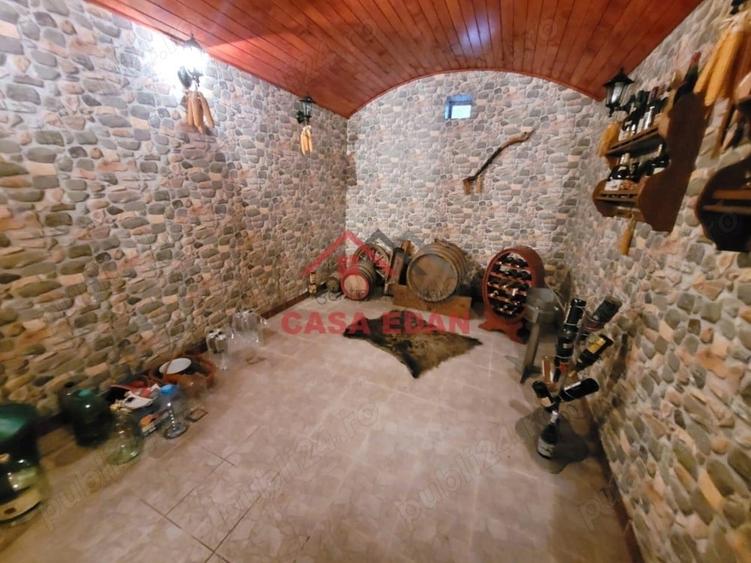 Casă cu 6 camere în Cornu