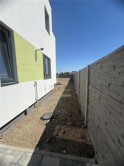 Duplex cu 3 camere cu Canalizare în Moșnița Nouă