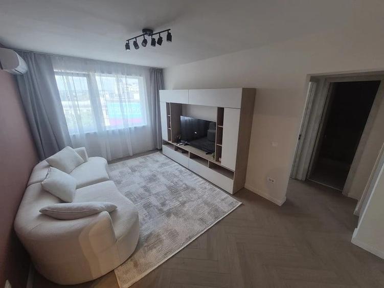 Apartament cu 2 camere decomandat în Centru Civic