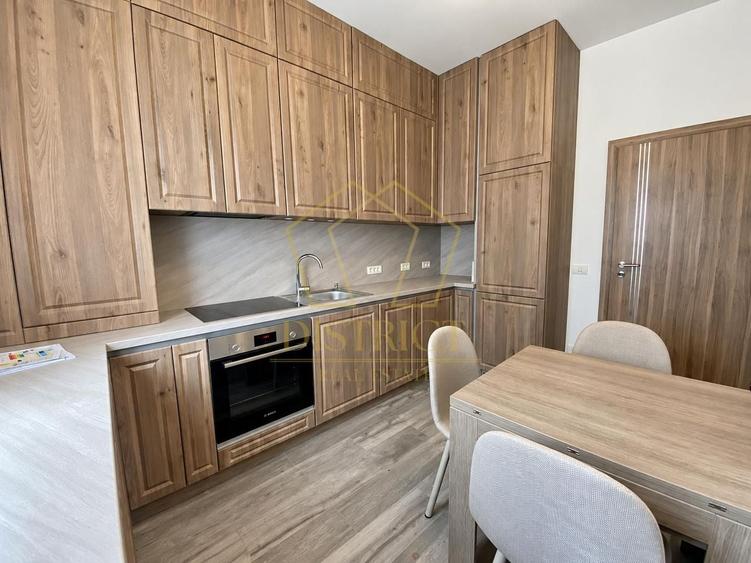 Apartament cu 2 camere decomandat, mobilat în Soarelui