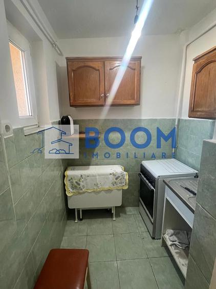 Apartament cu 2 camere semidecomandat în Petrișor