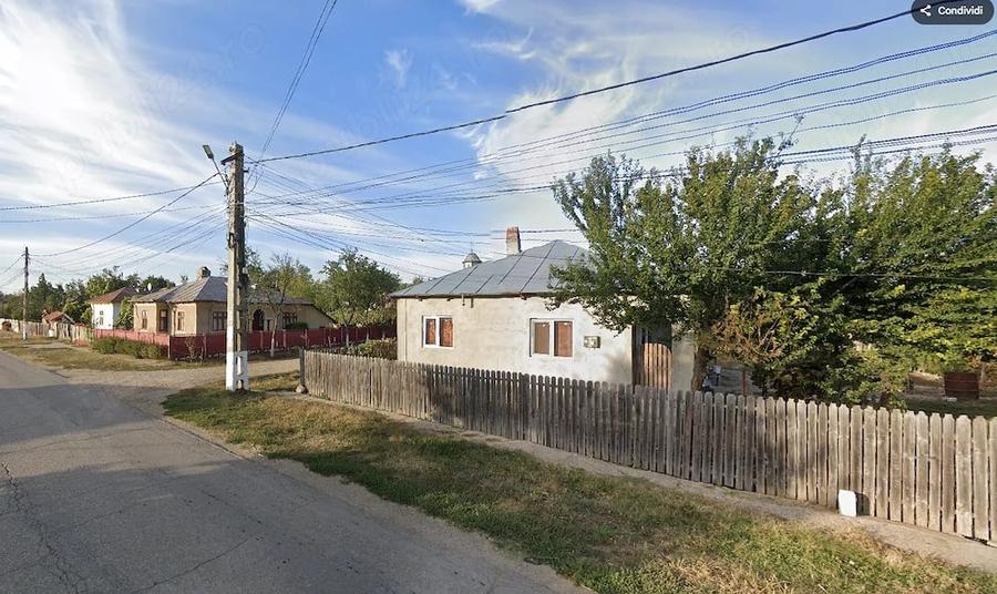 Casă cu 5 camere cu Teren 300 Mp în Bordușani