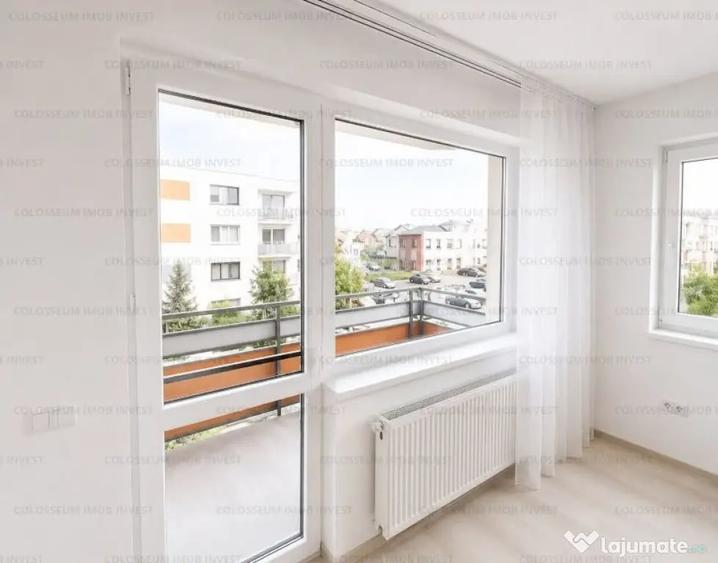 Apartament cu 3 camere decomandat în Tractorul