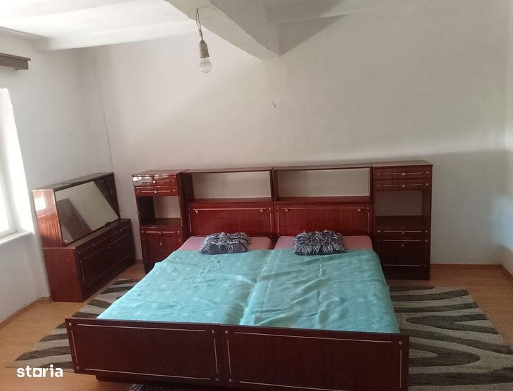 Casă cu 3 camere cu Teren 3500 Mp în Central