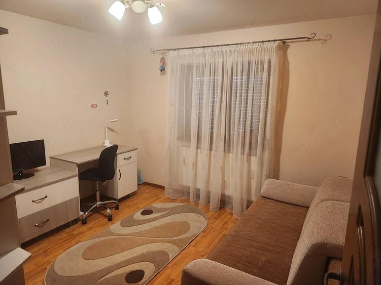 Apartament cu 3 camere decomandat în Vest
