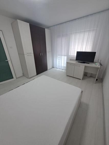 Garsonieră decomandată în Exercițiu