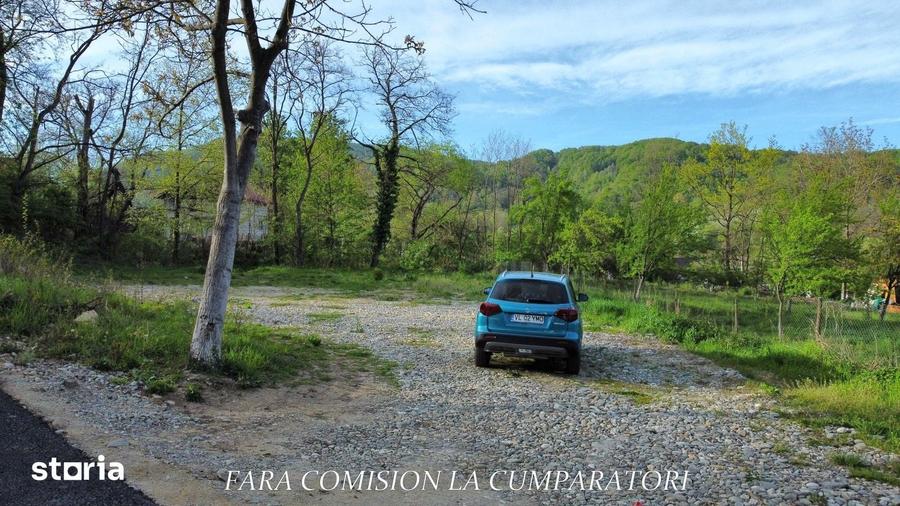 Teren de 992 mp, în Păușești