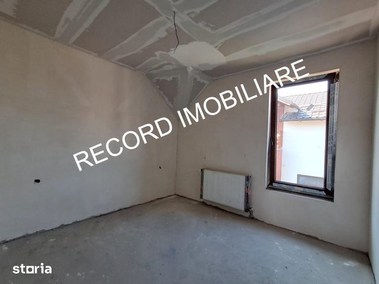 Casă cu 4 camere cu Teren 300 Mp în Apahida