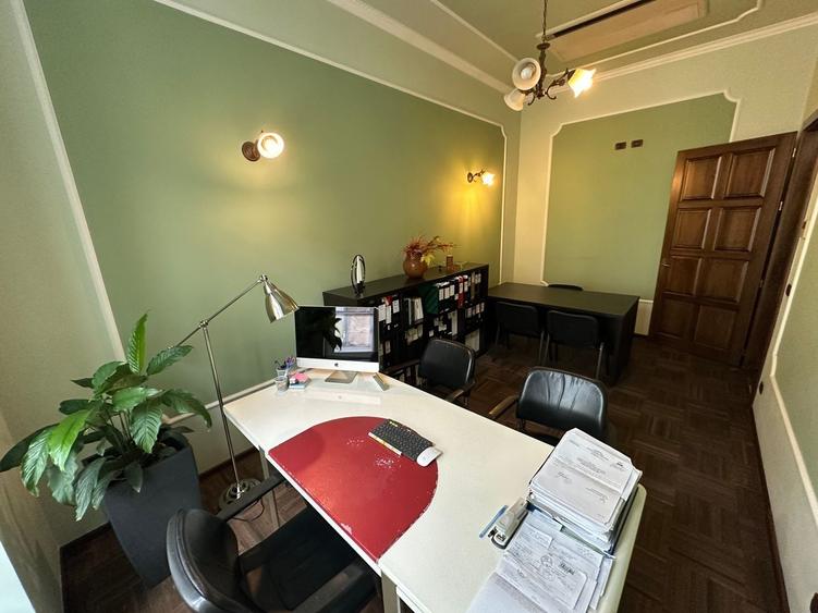 Apartament cu 5 camere decomandat în Ultracentral