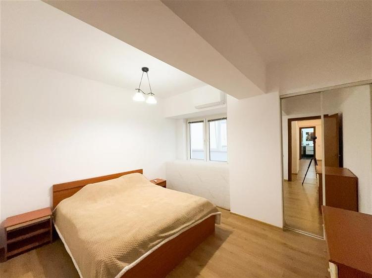 Apartament cu 3 camere semidecomandat, mobilat în Herăstrău