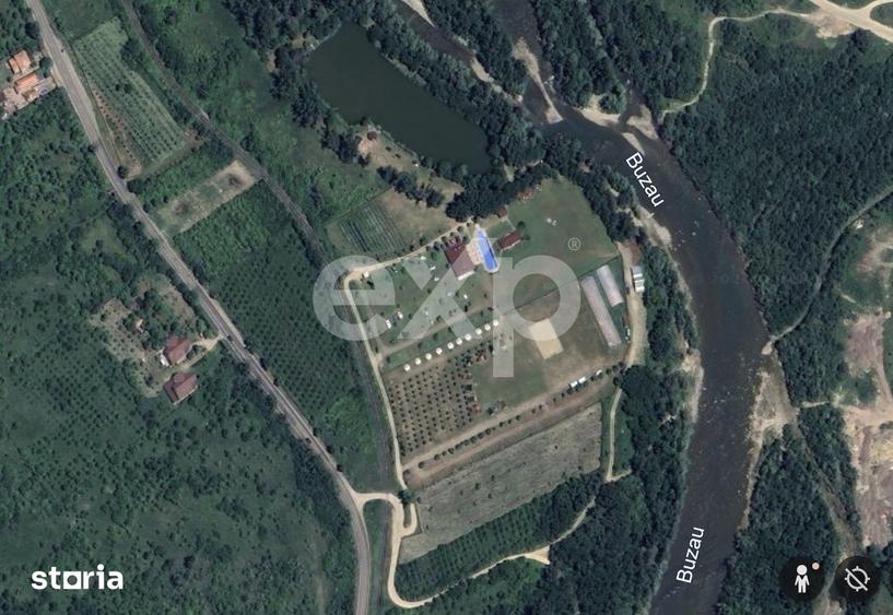 Teren de 43000 mp, în Central