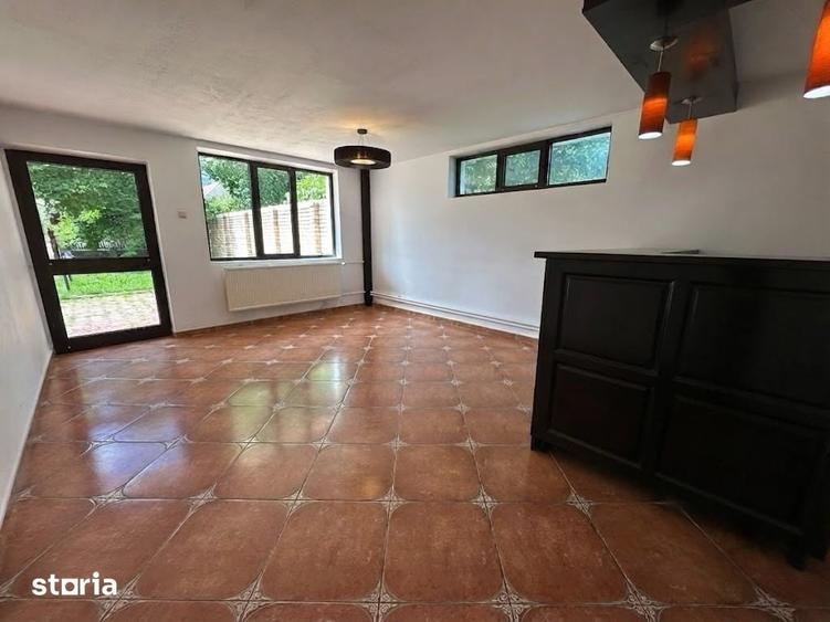 Casă cu Teren 800 Mp în Central