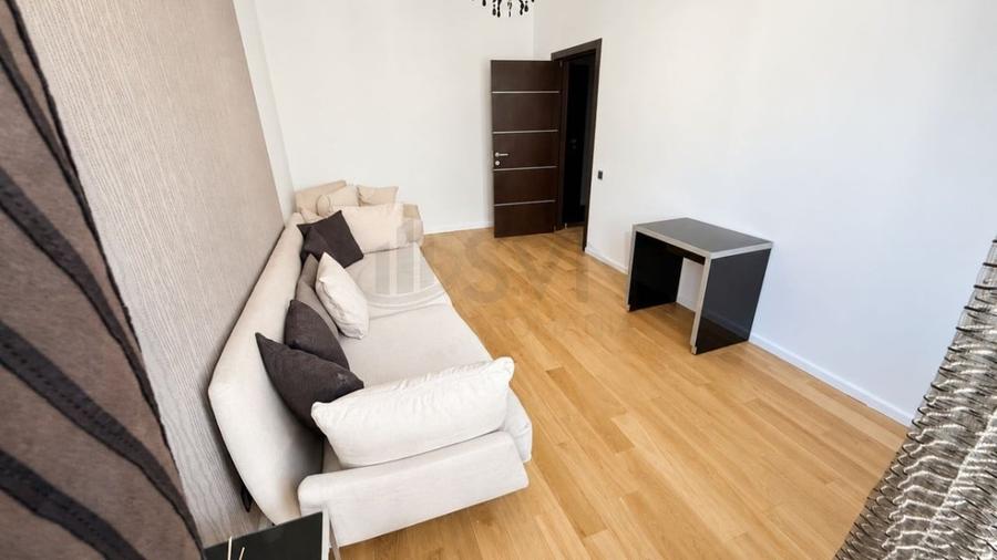 Apartament cu 3 camere semidecomandat, mobilat în Herăstrău