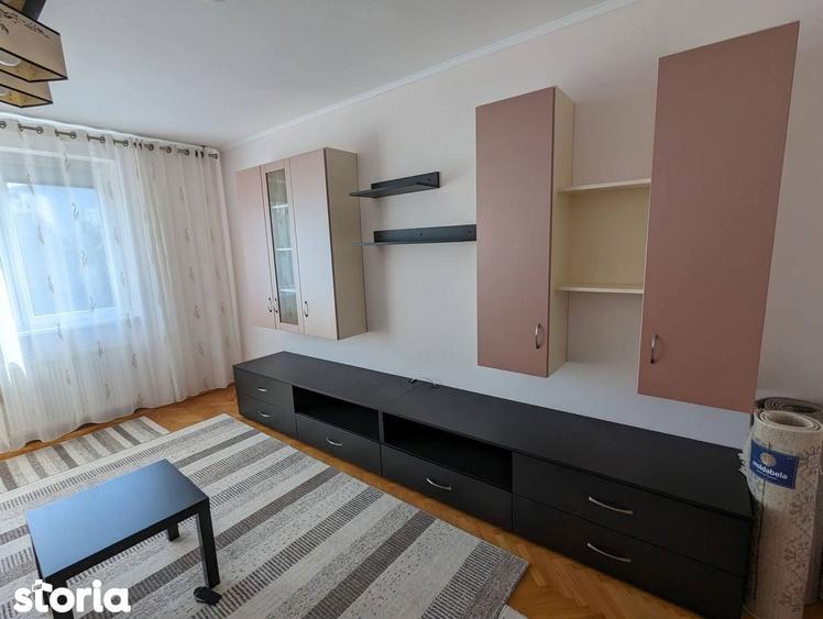 Apartament cu 3 camere decomandat în Centrul Civic