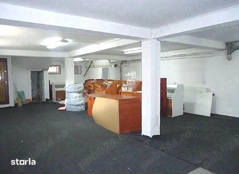 Casă cu 6 camere cu Teren 220 Mp în Vitan