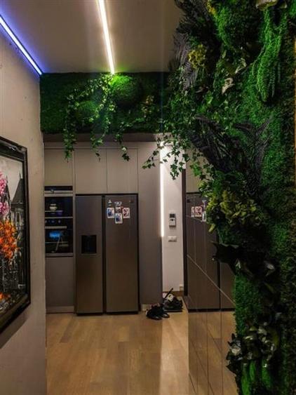 Apartament cu 3 camere semidecomandat în Barbu Văcărescu