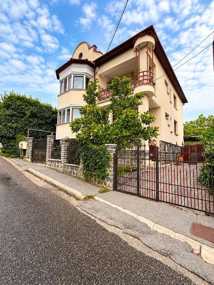Casă cu Teren 390 Mp în Ultracentral