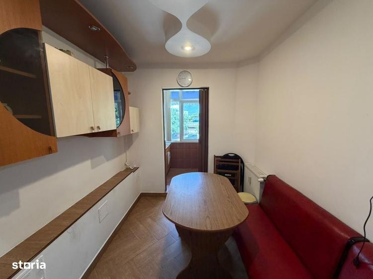 Apartament cu 3 camere decomandat în Lăpuș