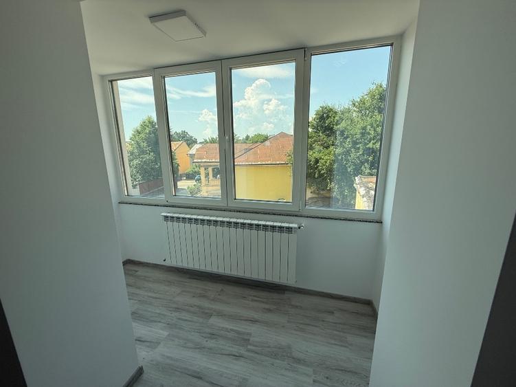 Birou, de 100 mp, în Central