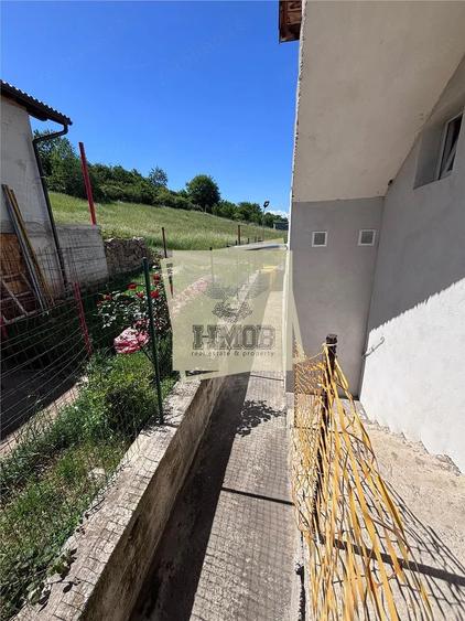 Apartament cu 3 camere decomandat în Șura Mare