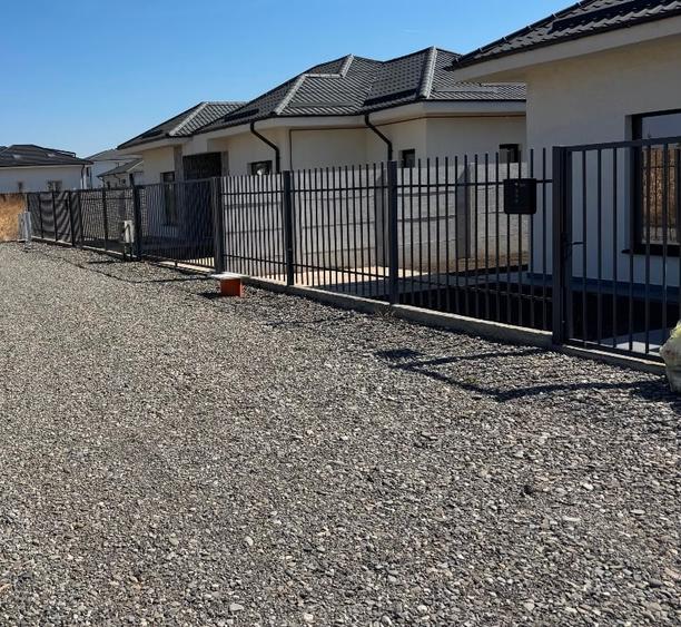 Casă individuală cu 4 camere cu Teren 318 Mp în Sud-Vest