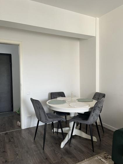 Apartament cu 2 camere decomandat în Sisești