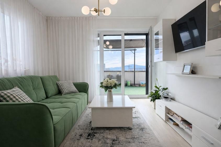 Apartament tip penthouse | Tractorul – Coresi | loc de parcare - 1