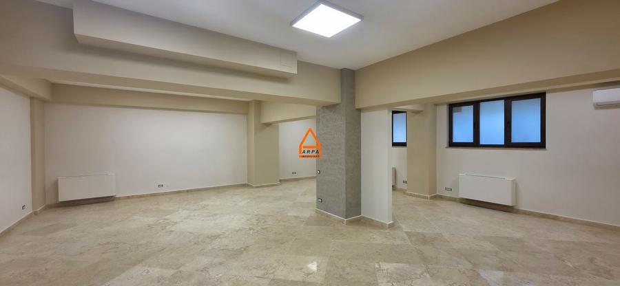 Spațiu comercial, de 110 mp, în Centru Civic