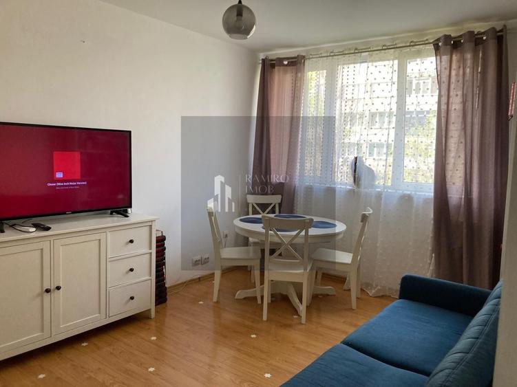 Apartament cu 4 camere decomandat, mobilat în Drumul Taberei