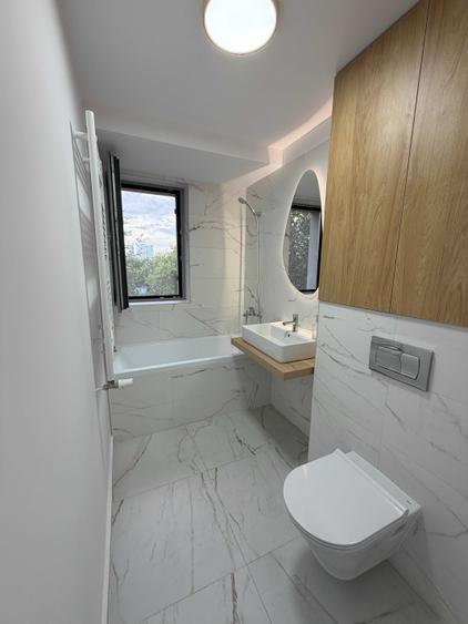 Apartament cu 2 camere decomandat în Tei